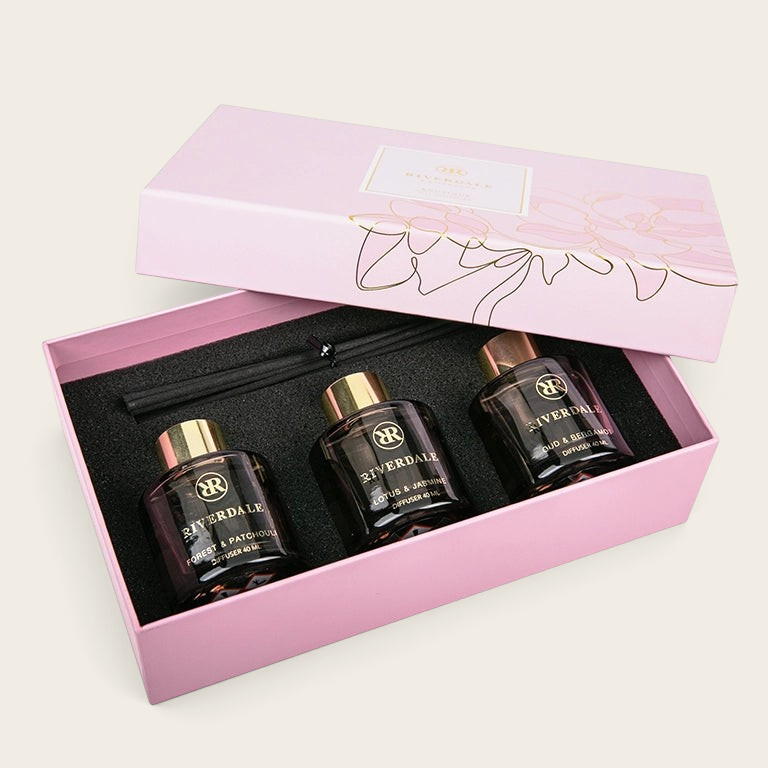 Riverdale Cadeau Olivia Limited Edition gift set with three 40ml glass fragrance diffusers in a pink presentation box