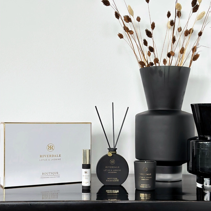 Cadeau Boutique M Lotus & Jasmine