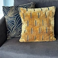 Kussen Nona print 1 45x45cm goud