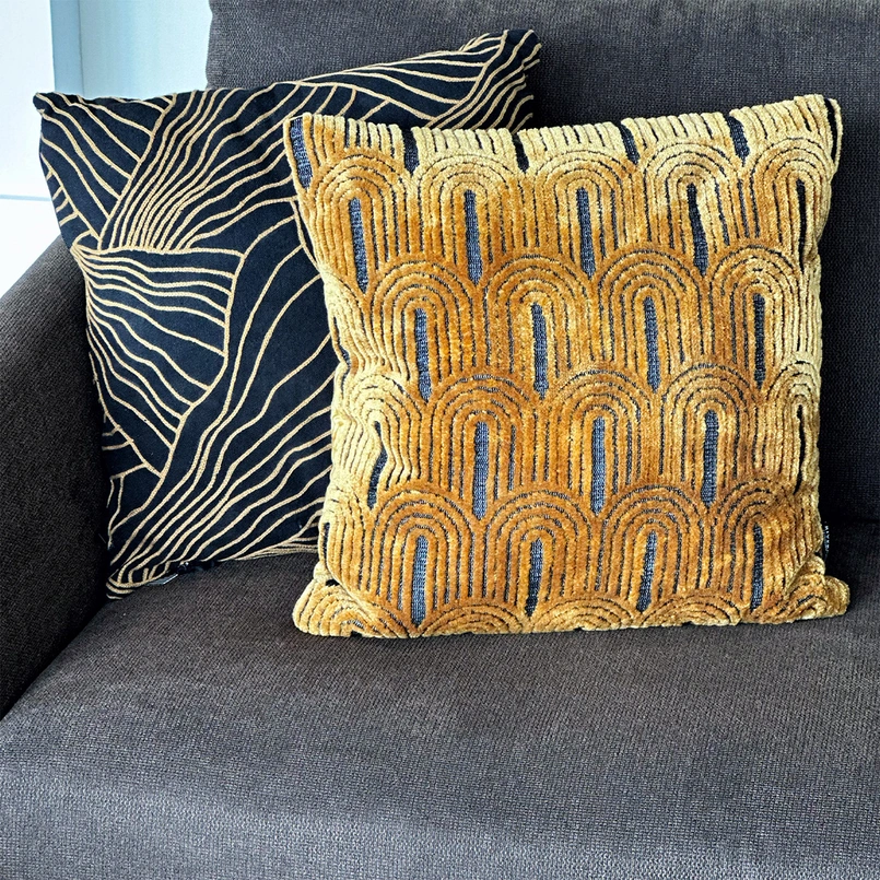 Kussen Nona print 1 45x45cm goud