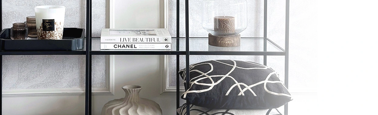 Verleihen Sie Ihrem Beistelltisch ein neues Aussehen: Styling-Tipps & Tricks